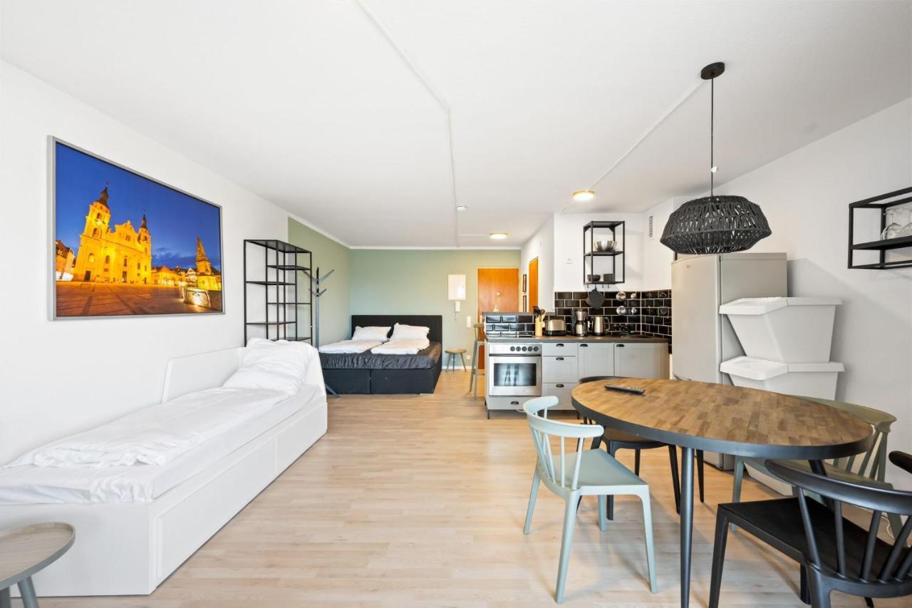 Sali Homes - Fewo Bluehendes Barock ルートヴィヒスブルク エクステリア 写真