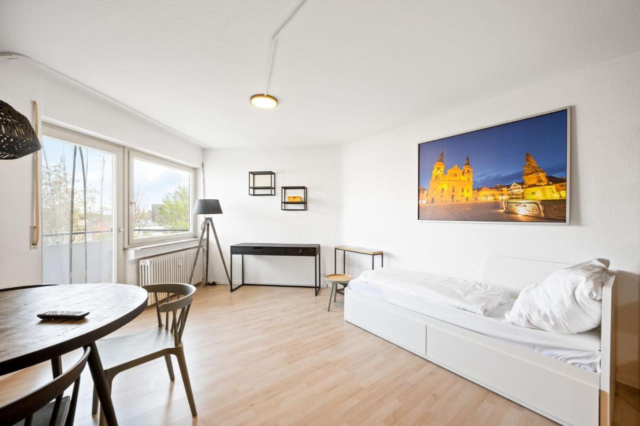 Sali Homes - Fewo Bluehendes Barock ルートヴィヒスブルク エクステリア 写真