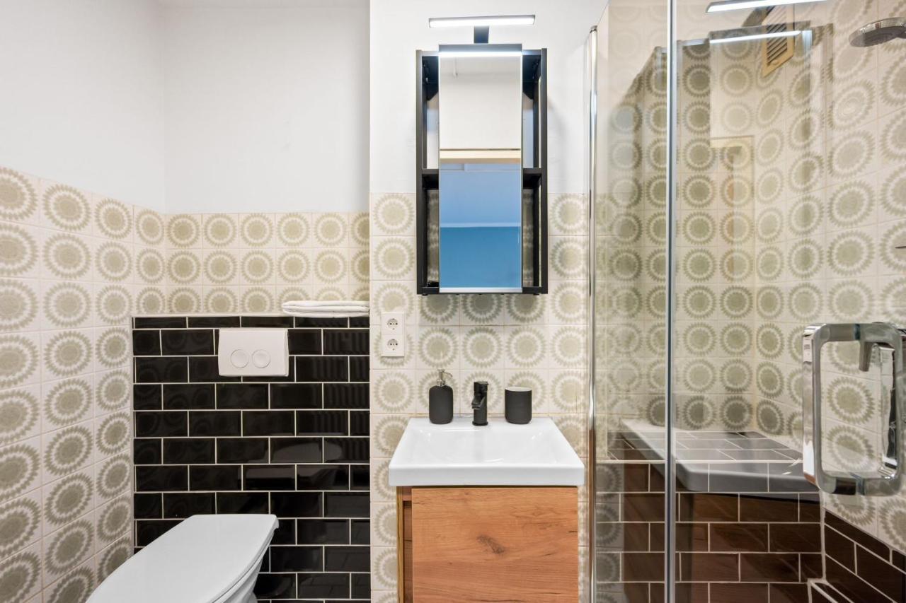 Sali Homes - Fewo Bluehendes Barock ルートヴィヒスブルク エクステリア 写真